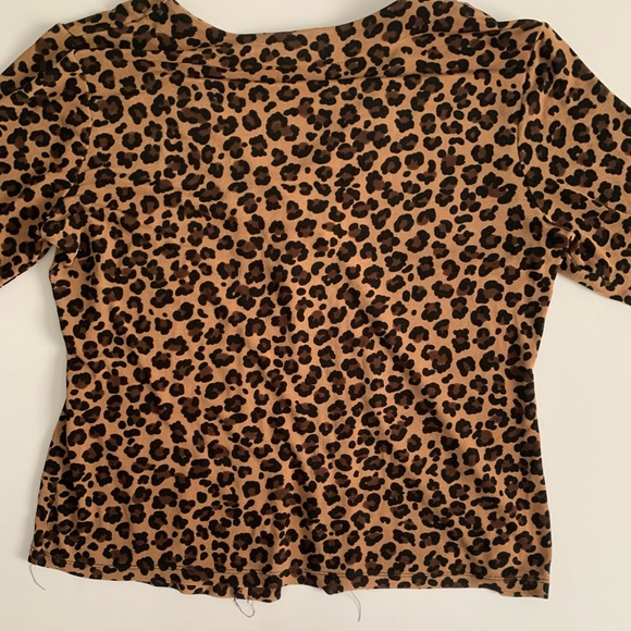 Small Leopard Print Cardigan, Single Brown Button - Picture 4 of 4